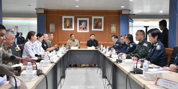 เลขาฯ ป.ป.ส. บุกหนองคาย! ผนึกกำลังไทย-ลาว ล่าข้ามชาติ กวาดนักค้ายา หนีหมายจับ ส่งกลับไทย 3 รายรวด