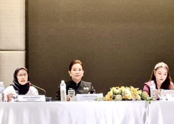 เวทีสตรีลุกฮือ! จี้รัฐ–พรรคการเมือง ปลดล็อกสวัสดิการ “ผู้หญิงต้องปลอดภัย–ไม่แบก–ไม่จม”