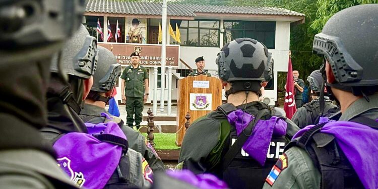 รอง ผบ.ตร. ลุยแนวรบชายแดน! ปลอบขวัญกำลังพล “ตชด.–ทหาร” ย้ำพร้อมปกป้องอธิปไตยไทยเต็มกำลัง