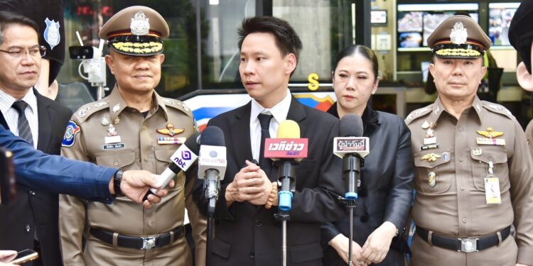 “เที่ยวไทยอุ่นใจ” ตำรวจท่องเที่ยวปล่อยแถวสร้างความเชื่อมั่นความปลอดภัย ช่วงคริสต์มาส–ปีใหม่ 2569