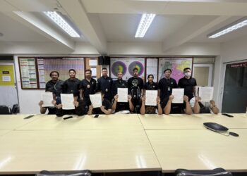 ตม.1 จับกุมแก๊งสแกมเมอร์ชาวจีนเครือข่ายสามเหลี่ยมทองคำ หนีคดีฉ้อโกง ซุกกลางกรุง