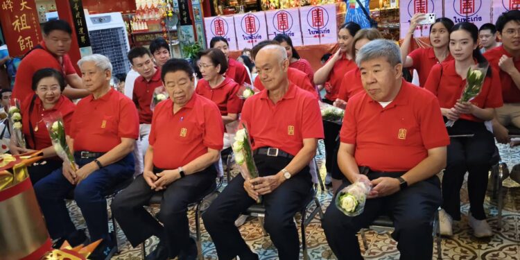 มูลนิธิป่อเต็กตึ๊ง จัดพิธีเวียนธูปศักดิ์สิทธิ์สุดยิ่งใหญ่ เนื่องในเทศกาลตรุษจีน ประจำปี 2569