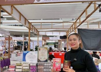 ต้นแบบการทำนาประณีต สู่ตลาดเฉพาะกลุ่ม กลุ่มวิสาหกิจชุมชนแปลงนาสะอาด กำแพงเพชร