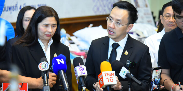 กรมศุลกากรร่วมกับกรมการค้าต่างประเทศ แถลงผลงานการจับกุมสินค้าหลีกเลี่ยงอากรตอบโต้การทุ่มตลาดและสินค้าสวมสิทธิ์ ปลอมแปลงถิ่นกำเนิด