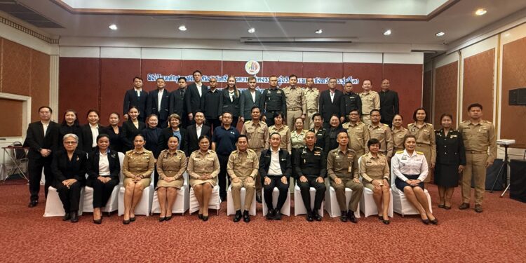 กอ.รมน.เปิดยุทธการ “ล็อกพื้นที่ความมั่นคง” ปั้นผู้นำสุรินทร์ 51 ชีวิต ผนึกทุกภาคส่วน รับมือภัยคุกคามรอบด้าน