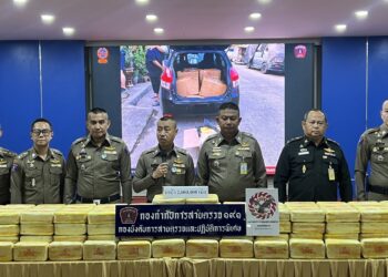 191 ล็อกเป้ายานรก! ทลายเครือข่ายยาบ้า 2 ล้านเม็ด รวบคาหมู่บ้าน ปทุมฯ สะเทือนทั้งขบวนการ