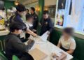 ตม.1 ลงพื้นที่ตรวจสอบร้านอาหารย่านห้วยขวาง หลัง Influencer ชาวจีนเผยแพร่ข้อมูลผ่านโซเชียลมีเดียไม่รับเงินบาท รับเฉพาะเงินหยวน