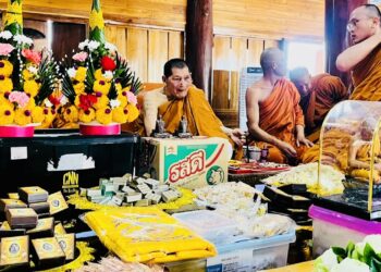 สายบุญทะลักวัดปลูกศรัทธา ทอดกฐินรับ ‘หลวงปู่ทวด รุ่นปลดหนี้’ ขลังสุดขีด! ‘หลวงปู่ศิลา’ เมตตาอธิษฐานจิตปลุกเสก